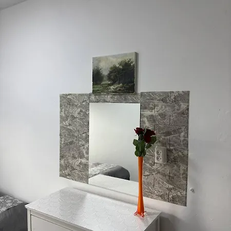Entire In A Shared In Noord Close To The Center Station Appartement *