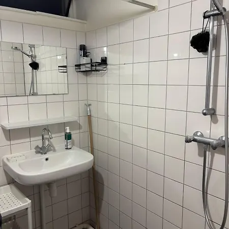 Appartement Entire In A Shared In Noord Close To The Center Station *