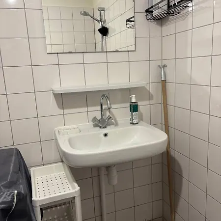 Appartement Entire In A Shared In Noord Close To The Center Station