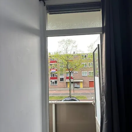 Entire In A Shared In Noord Close To The Center Station Appartement Amsterdam
