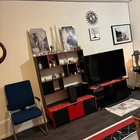 Entire In A Shared In Noord Close To The Center Station * Amesterdão