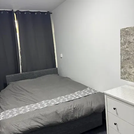 Apartment Entire In A Shared In Noord Close To The Center Station *