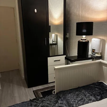 Apartment Entire In A Shared In Noord Close To The Center Station