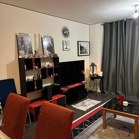Entire In A Shared In Noord Close To The Center Station